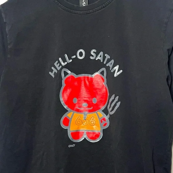 Hello Kitty Satan Tee - Picture 4 of 4